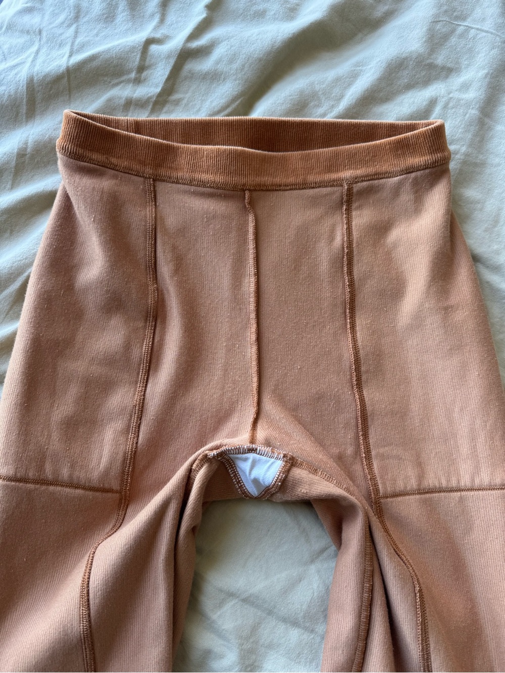 Alo Yoga Micro Corduroy 2 Piece Set Toffee Flare Pants Crop Top S - Picture 11 of 12